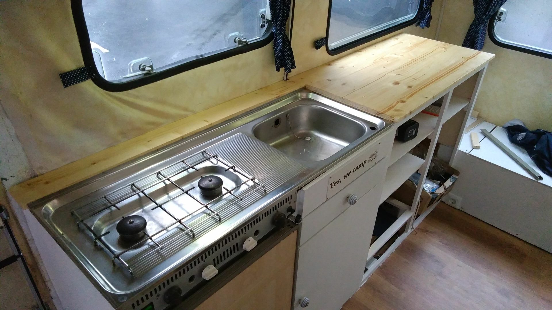 Projekt: Historisches Wohnmobil – Teil 11 Tank, Tankanzeige, Radio